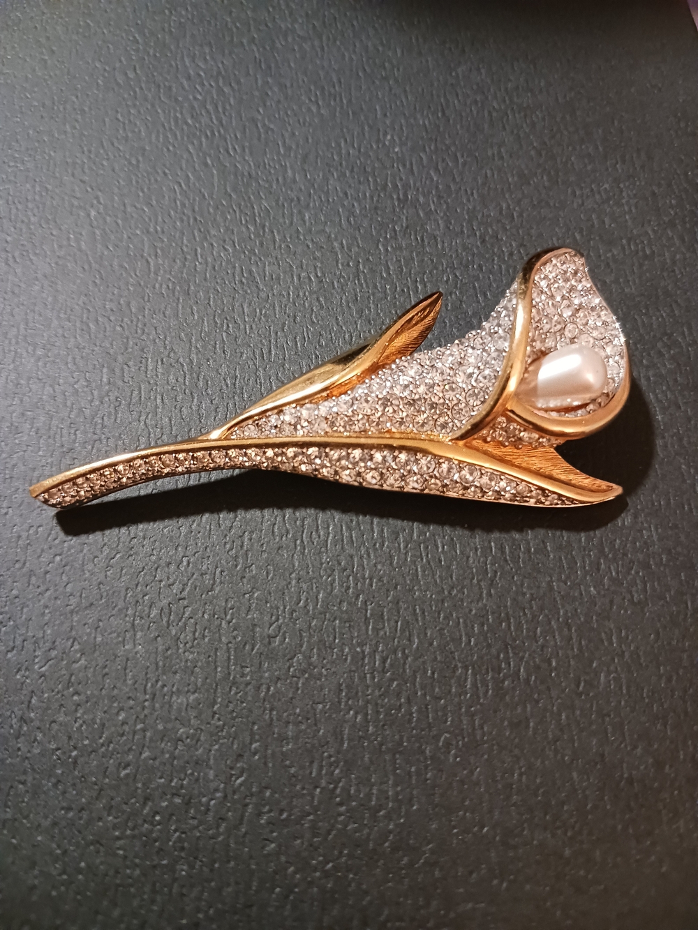 Swarovski Gold-Tone Pearl & Swarovski Crystal Floral Brooch